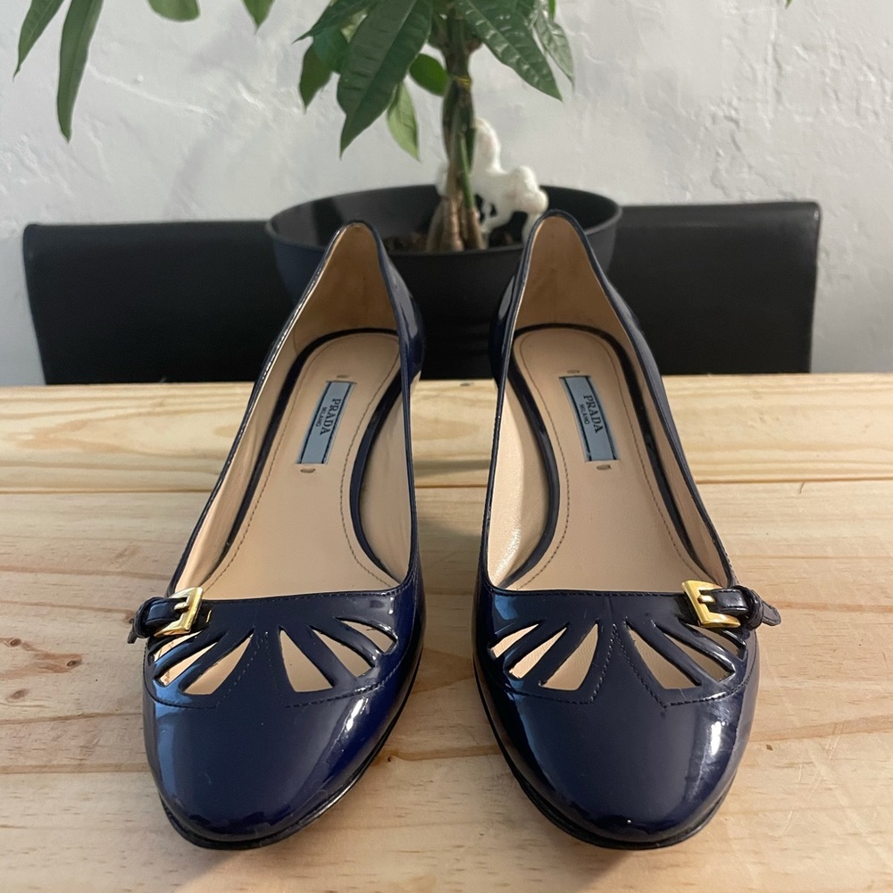 PRADA pump heel
